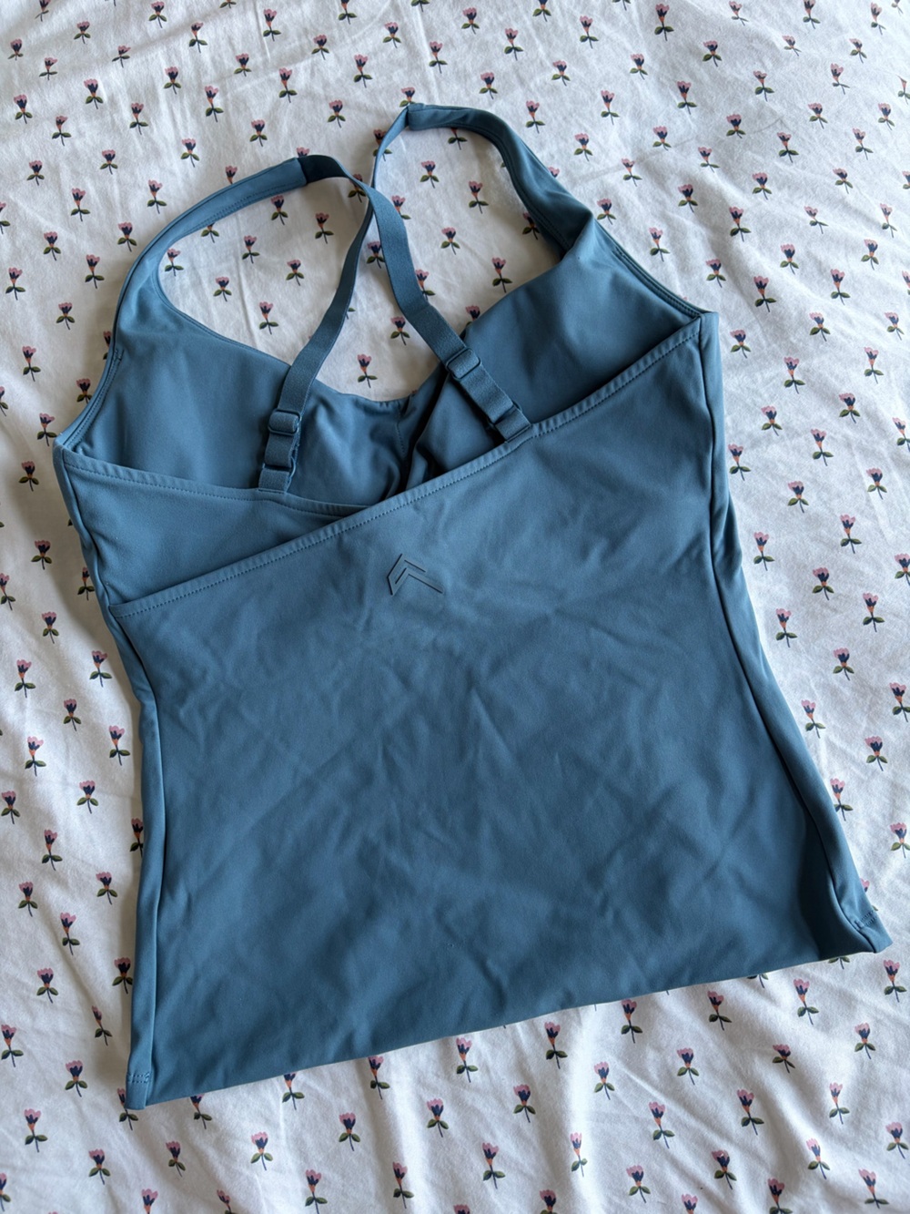 Oner Active Unified v neck cross back tank top - Picture 6 of 6